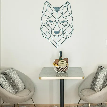 Voltaire Wolf Suite - 5 Min Hypercentre - Parking Prive Troyes Exterior photo